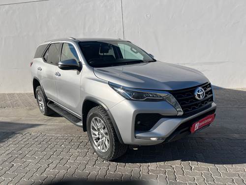 Toyota Fortuner V 2.8 GD-6 Raised Body Auto